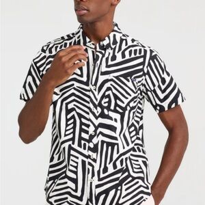 Chubbies Men's Button-Up Shirt Black And White Tribal Print Beach Hawaiian Large